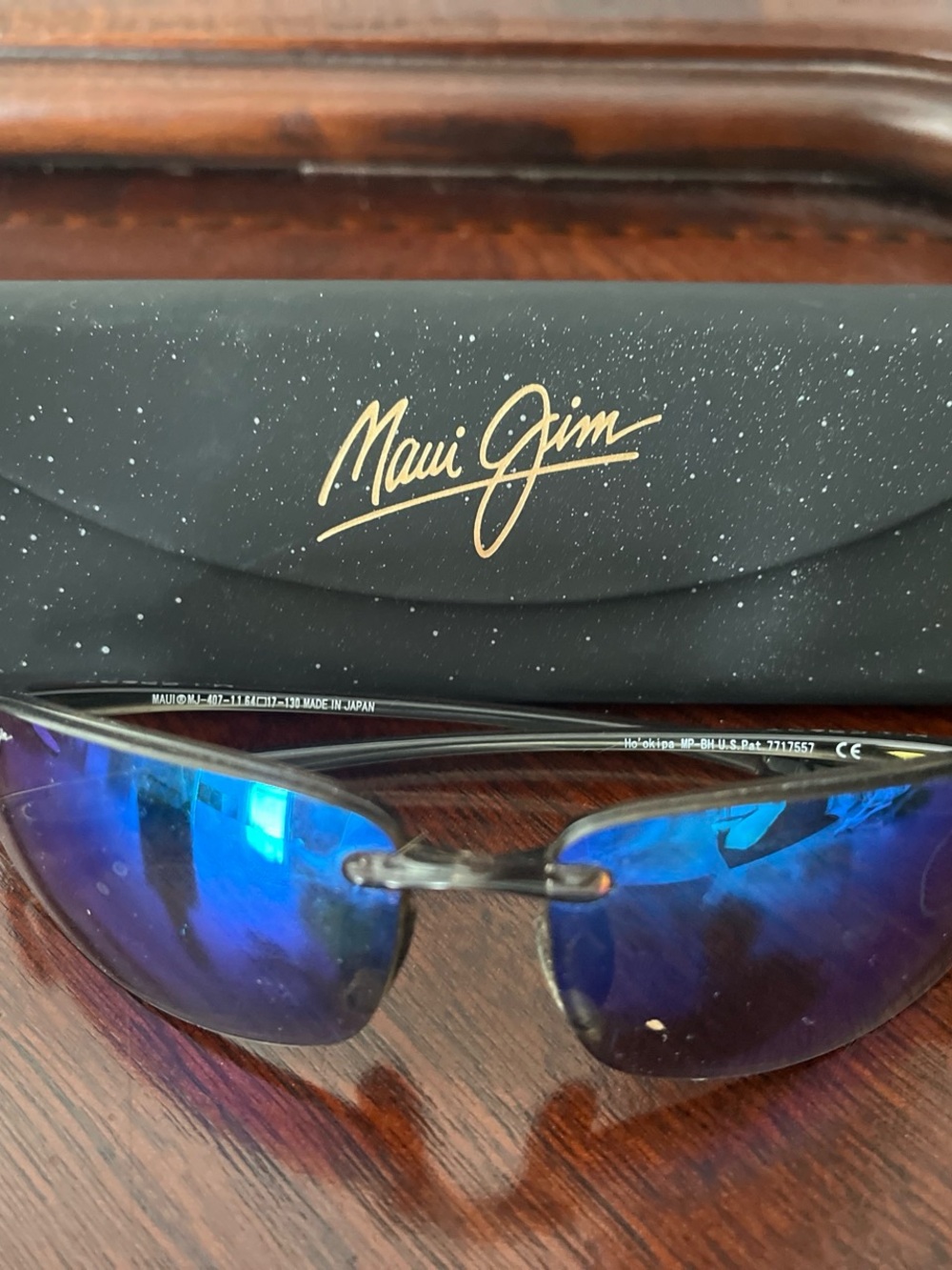 Maui Jim Black Sunglasses with Gold Logo Case
